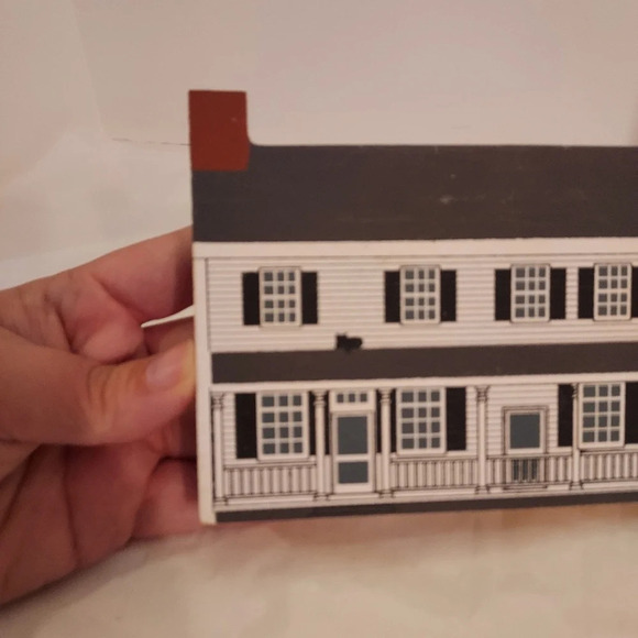 Vintage 1991 The Cat's Meow Miller - Claytor House Shelf Sitter - Picture 9 of 10